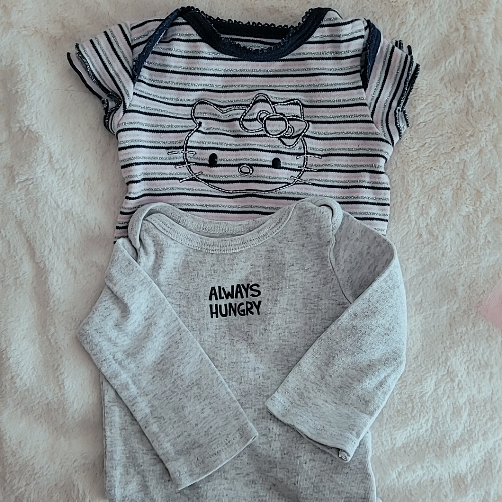 2 pieces Onesies